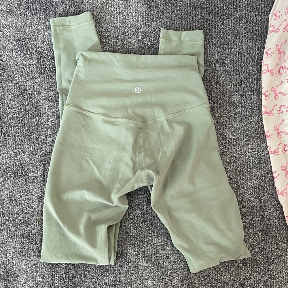 lululemon athleticaGreen Leggings like new!